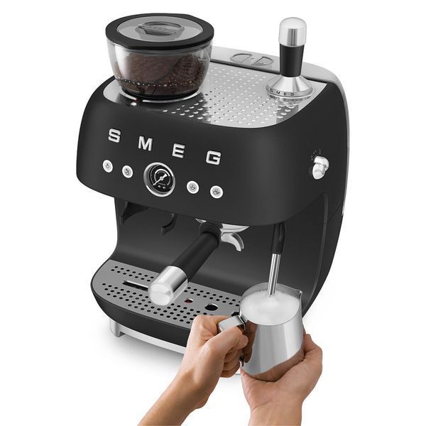 Кавомашини еспресо з кавомолкою Smeg EGF03BLMEU EGF03BLMEU фото