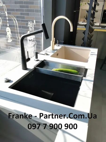 Кухонна мийка Franke KUBUS 2 KNG 110-52 (125.0517.041) гранітна - монтаж під стільницю - колір Сахара - (коландер та килимок Rollmat у комплекті) 125.0517.041 фото