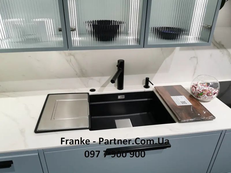 Кухонна мийка Franke KUBUS 2 KNG 110-52 (125.0517.041) гранітна - монтаж під стільницю - колір Сахара - (коландер та килимок Rollmat у комплекті) 125.0517.041 фото