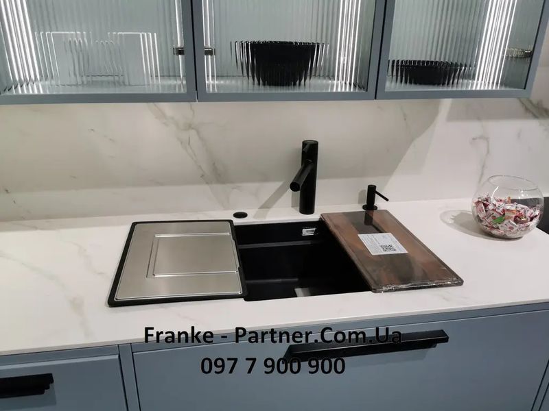 Кухонна мийка Franke KUBUS 2 KNG 110-52 (125.0517.041) гранітна - монтаж під стільницю - колір Сахара - (коландер та килимок Rollmat у комплекті) 125.0517.041 фото
