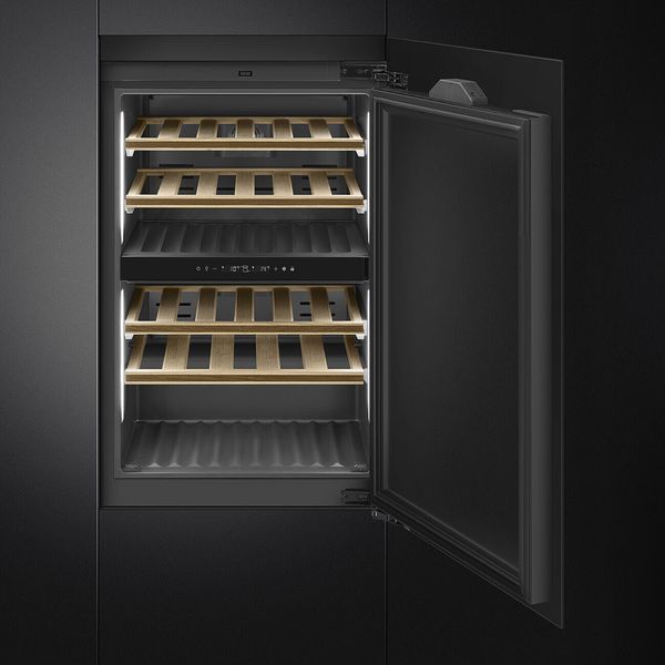 Винні шафи Smeg CVI040BE CVI040BE фото
